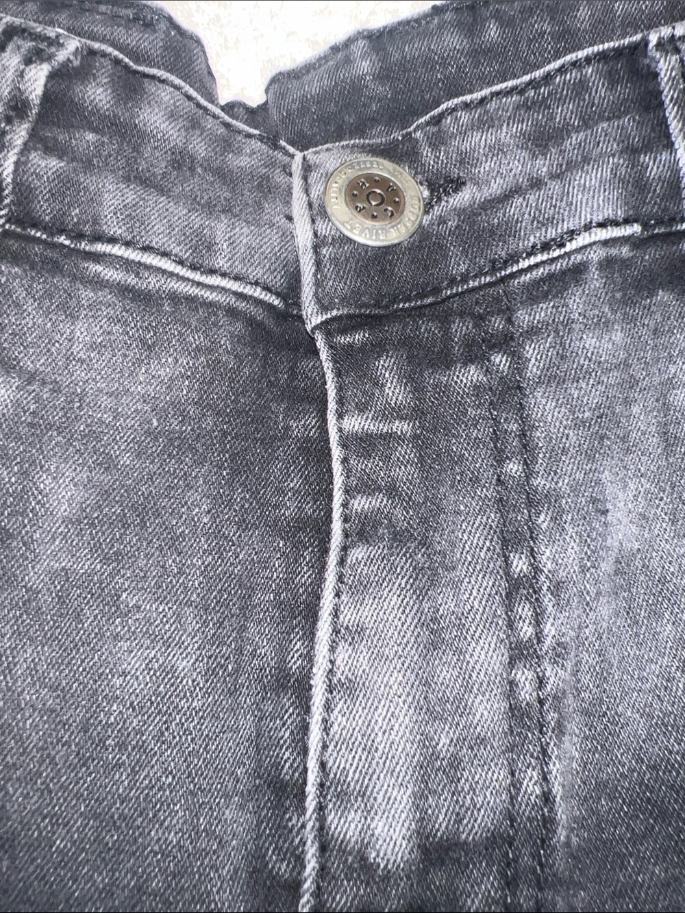 Copper Rivet Gray Rip & Repair Jeans - Picture 5 of 9